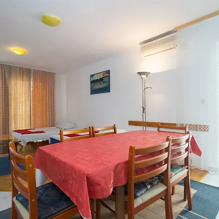 Ante Tonci Apartment Makarska